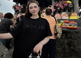 ฉากที่ร้อนแรงของนักเต้น Nhu Quynh ในคืนลึกลับ