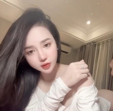 Chu Thuy Quynh ค้นพบความงามด้วย Hot Nygy
