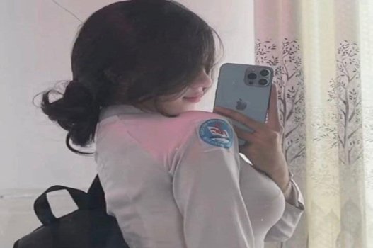 นักเรียนหญิงโรงเรียนมัธยมเหงียน Thanh Thao แอบแฝงในห้องกับแฟนของเธอ
